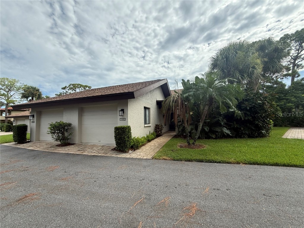 3102 Windrush Bourne #4 Sarasota FL 34235 A4662981 image1