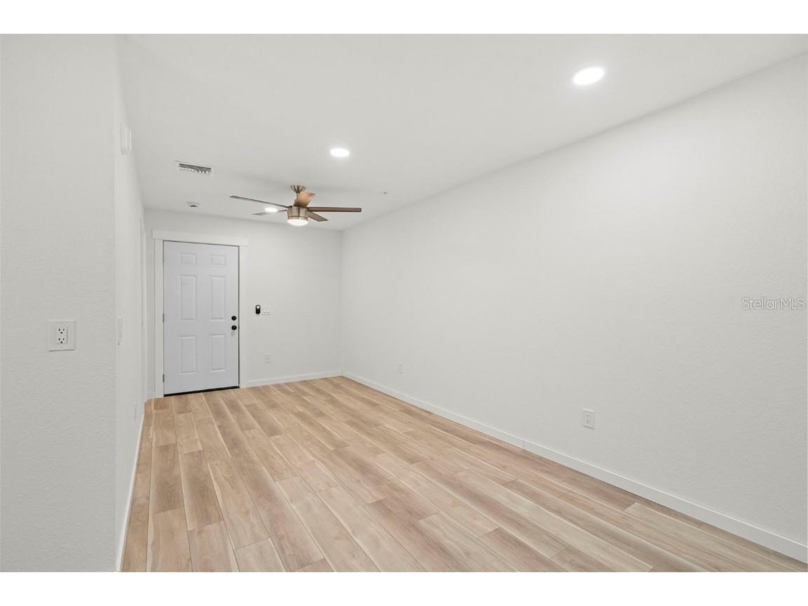 3103 16th Street N Saint Petersburg FL 33704 TB8449162 image19