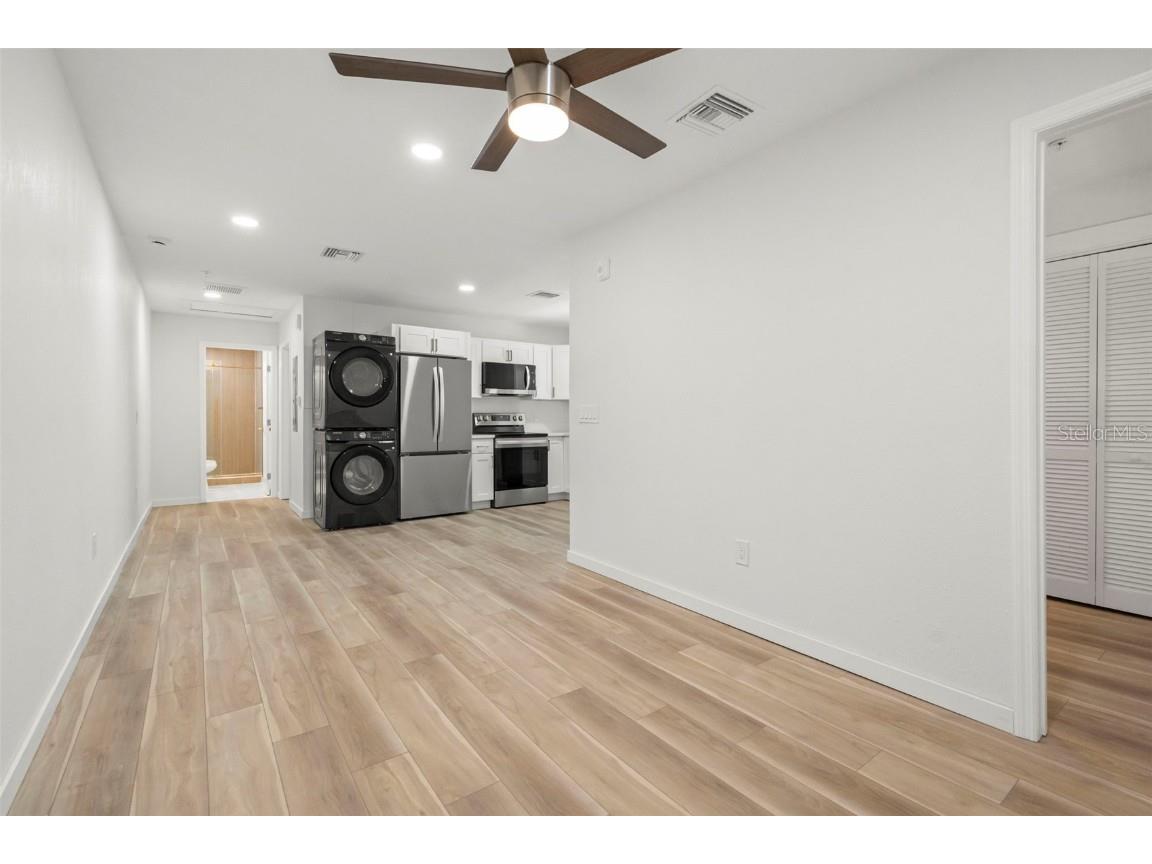 3103 16th Street N Saint Petersburg FL 33704 TB8449162 image20