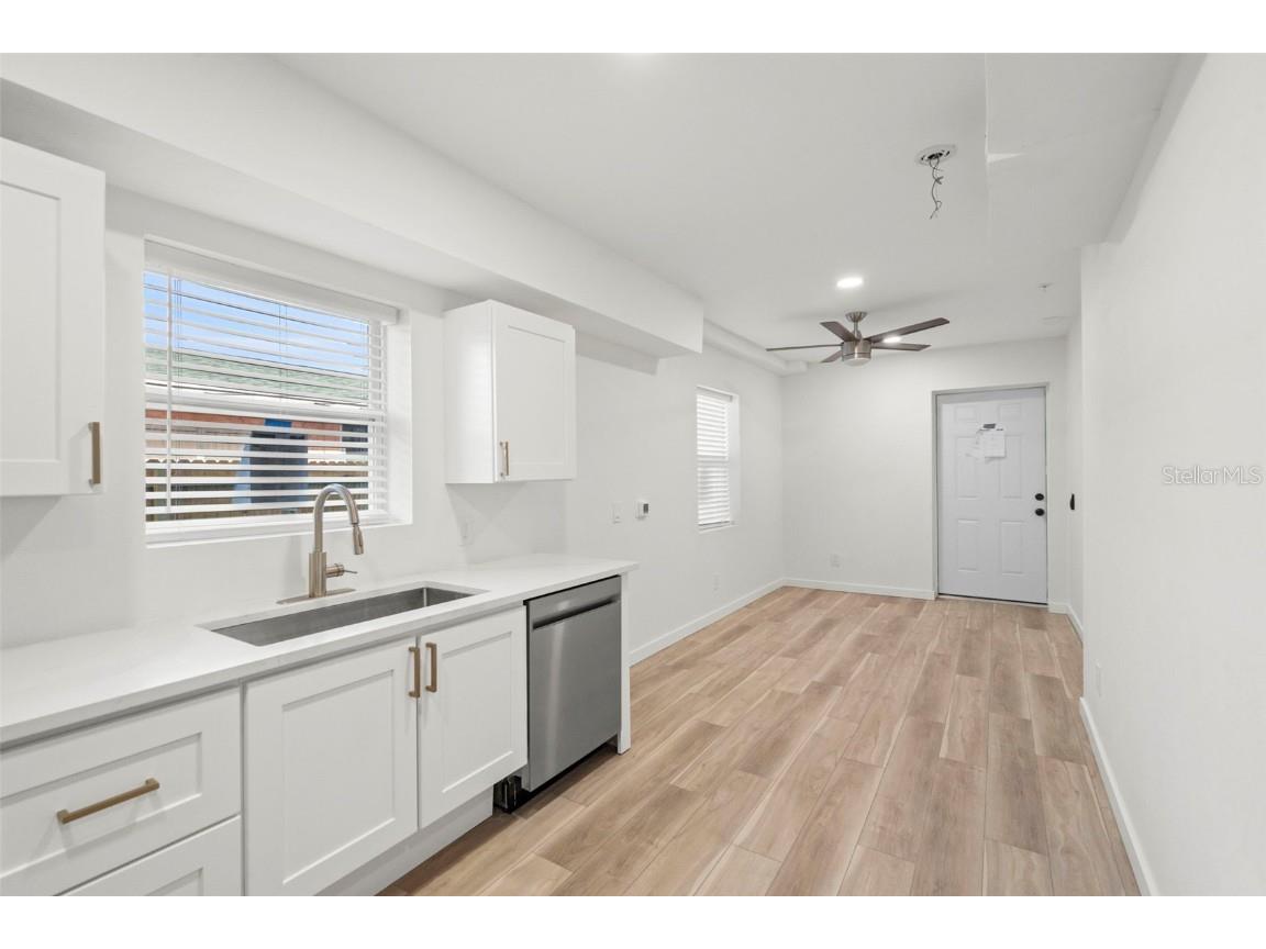 3103 16th Street N Saint Petersburg FL 33704 TB8449162 image37