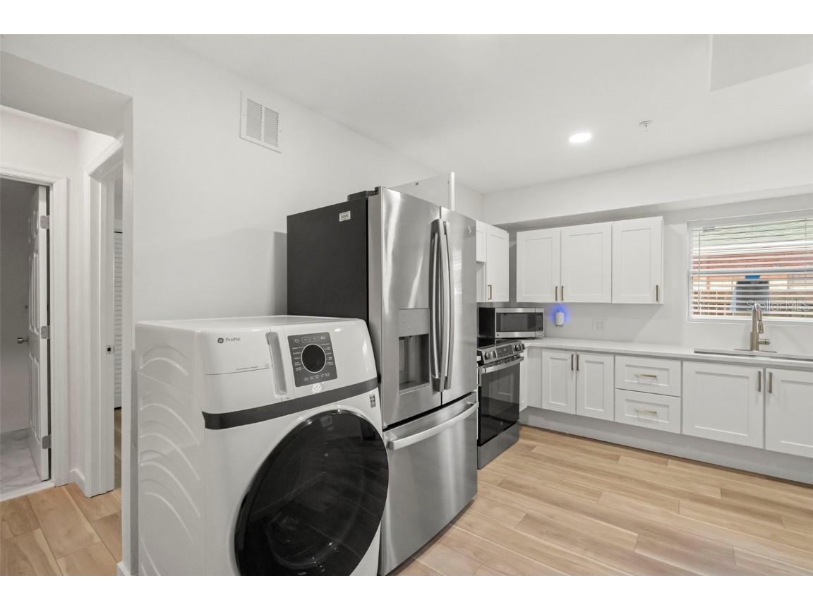 3103 16th Street N Saint Petersburg FL 33704 TB8449162 image40