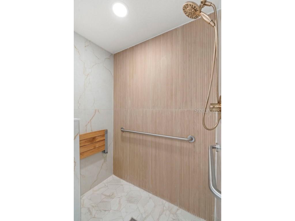 3103 16th Street N Saint Petersburg FL 33704 TB8449162 image42