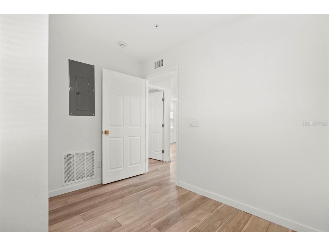 3103 16th Street N Saint Petersburg FL 33704 TB8449162 image58