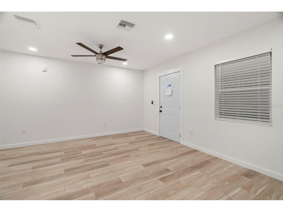 3103 16th Street N Saint Petersburg FL 33704 TB8449162 image7