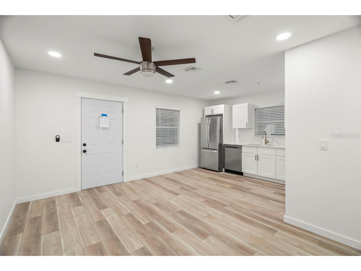 3103 16th Street N Saint Petersburg FL 33704 TB8449162 image8