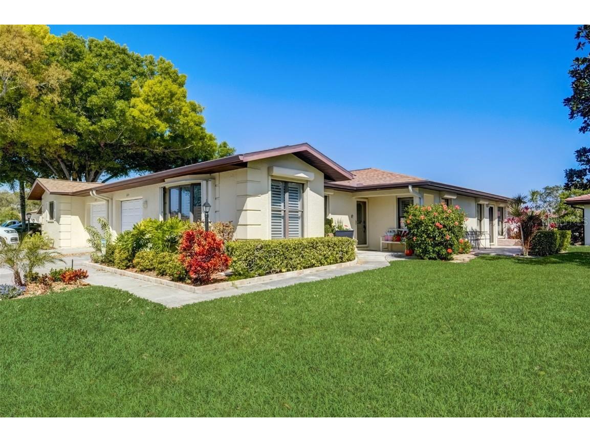 3103 Vivienda Boulevard Bradenton FL 34207 A4601297 image1