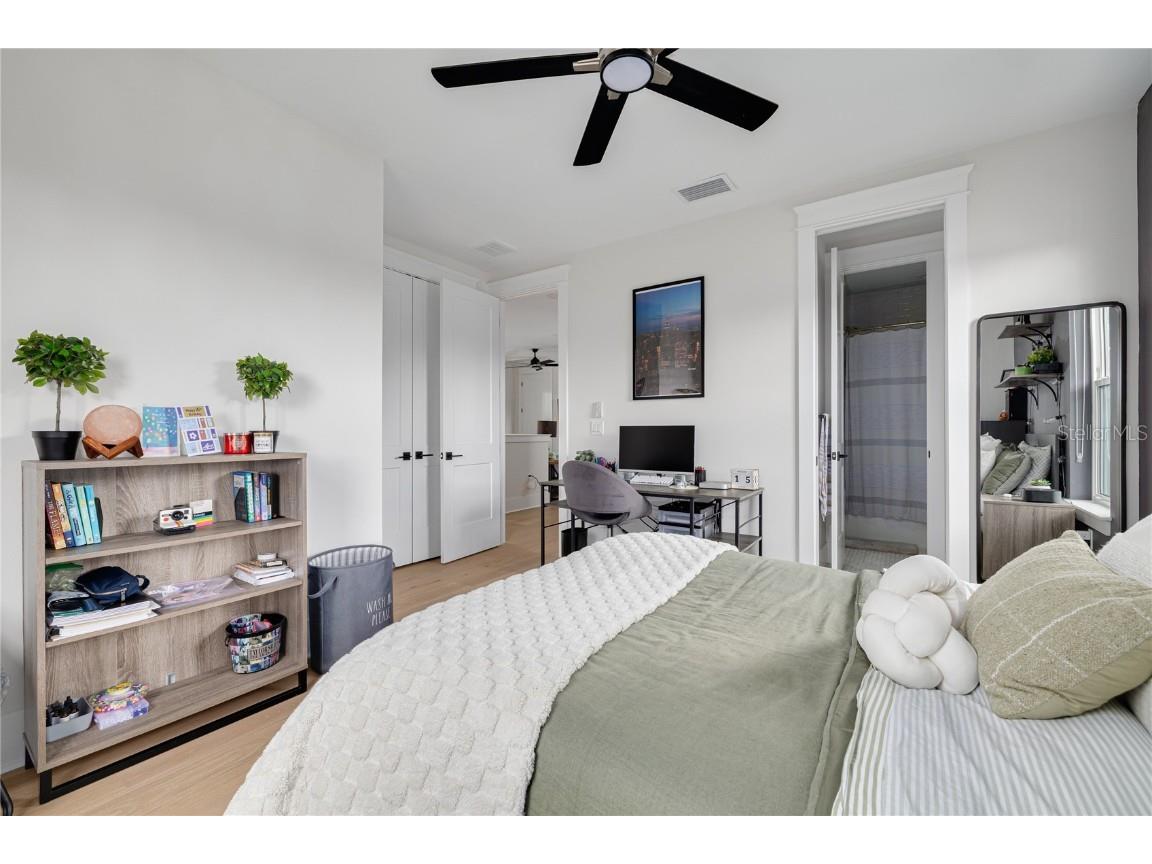 3104 11th Street N Saint Petersburg FL 33704 TB8453123 image25