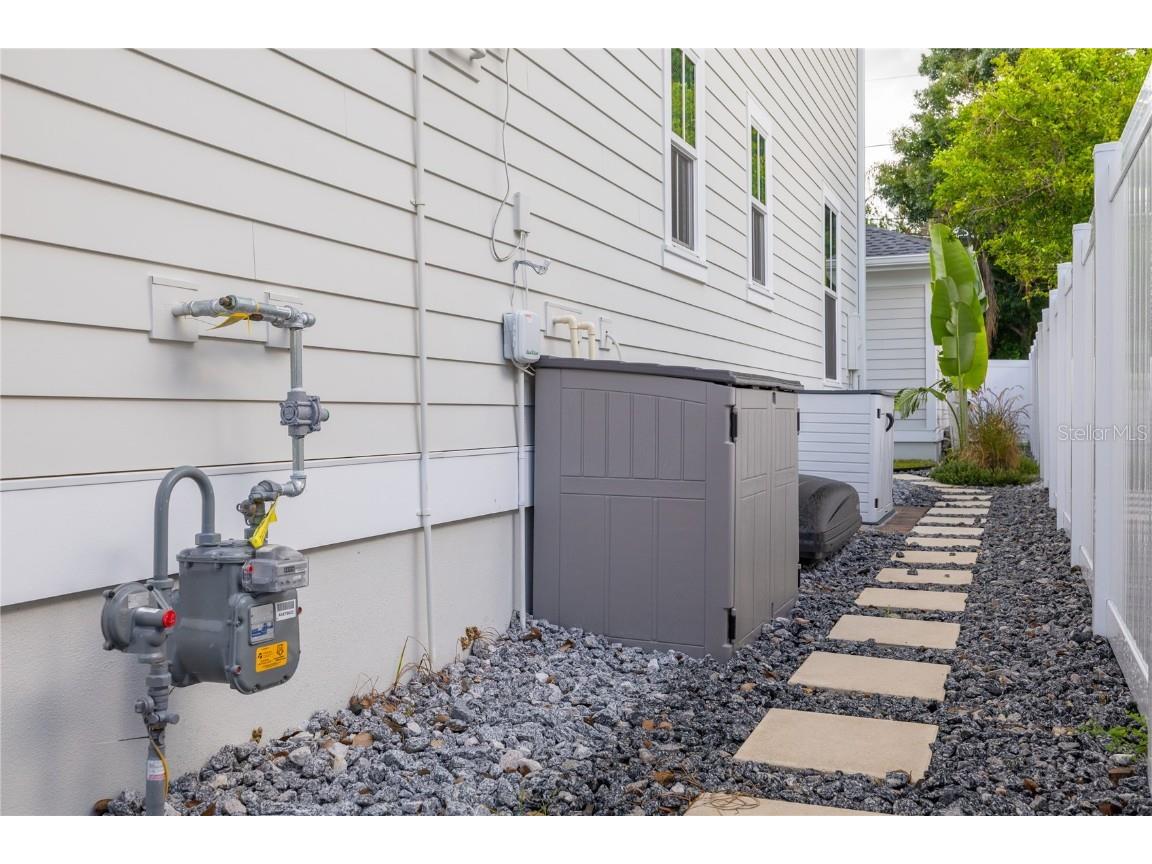 3104 11th Street N Saint Petersburg FL 33704 TB8453123 image40