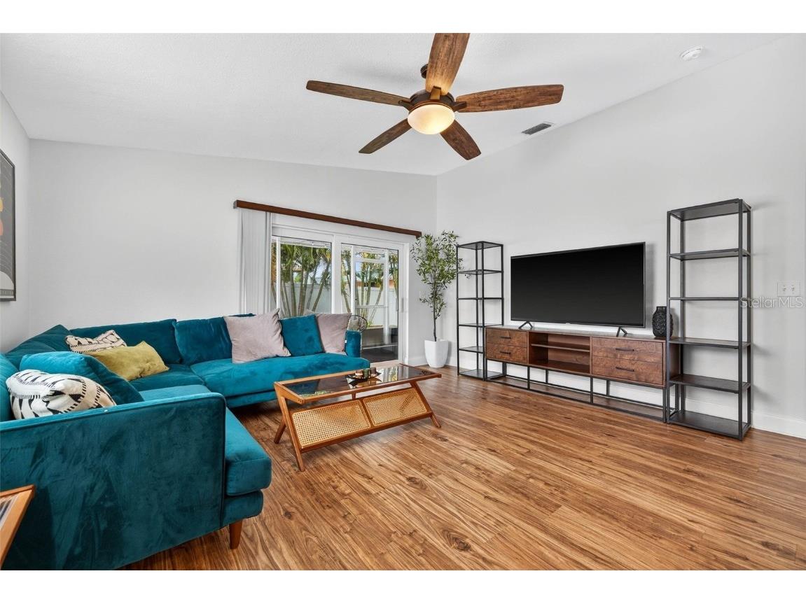 3104 15th Street N Saint Petersburg FL 33704 TB8442624 image16