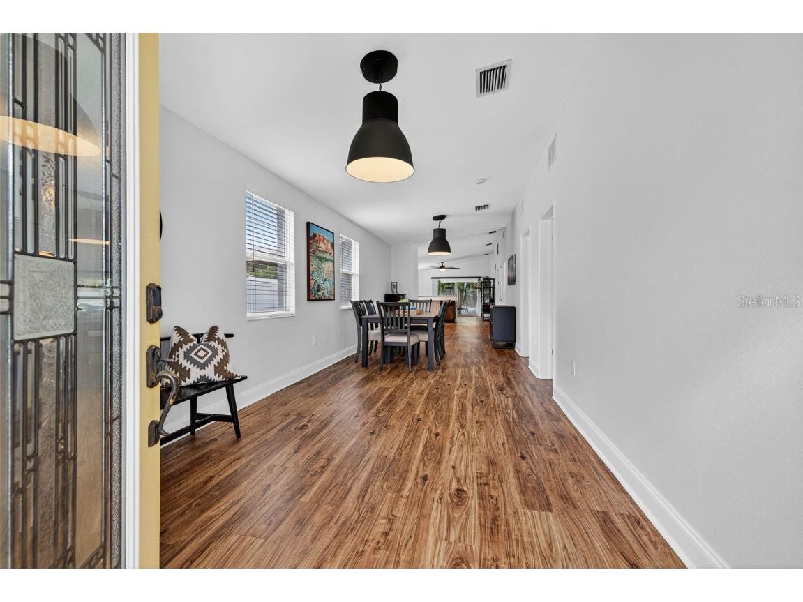 3104 15th Street N Saint Petersburg FL 33704 TB8442624 image2