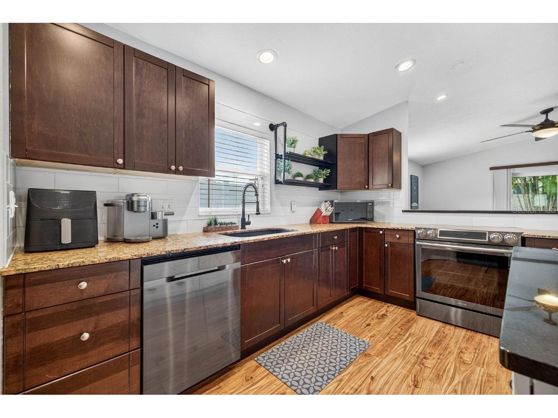 3104 15th Street N Saint Petersburg FL 33704 TB8442624 image8