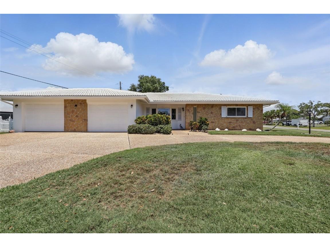 3105 Gulf Gate Drive Sarasota FL 34231 A4651574 image1