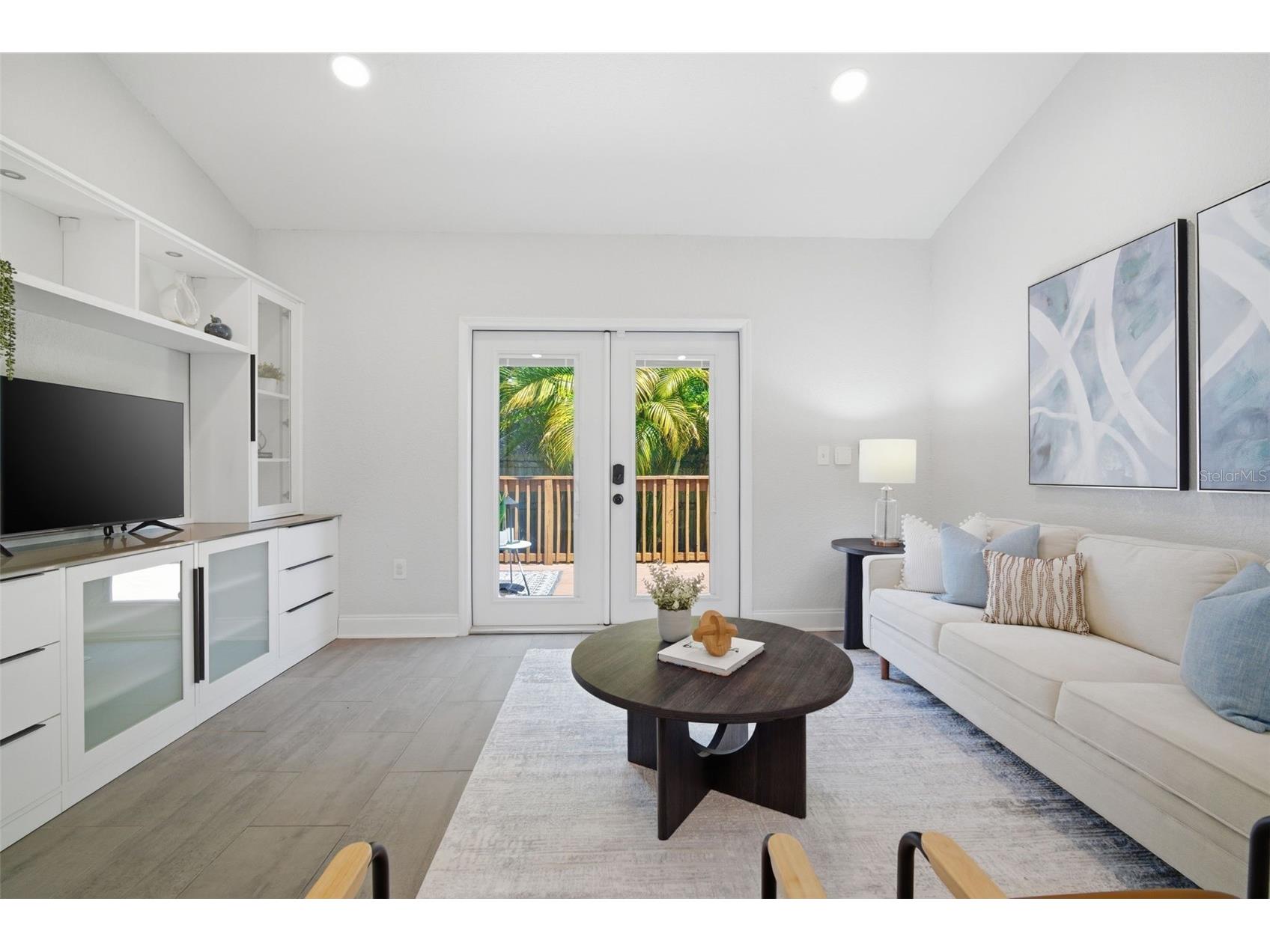 3105 Jackson Street N Saint Petersburg FL 33704 TB8504416 image32