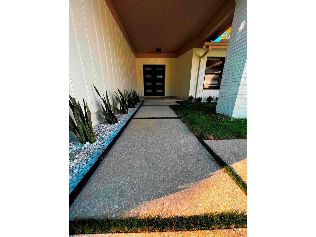 3105 Mossvale Lane Tampa FL 33618 TB8441715 image4