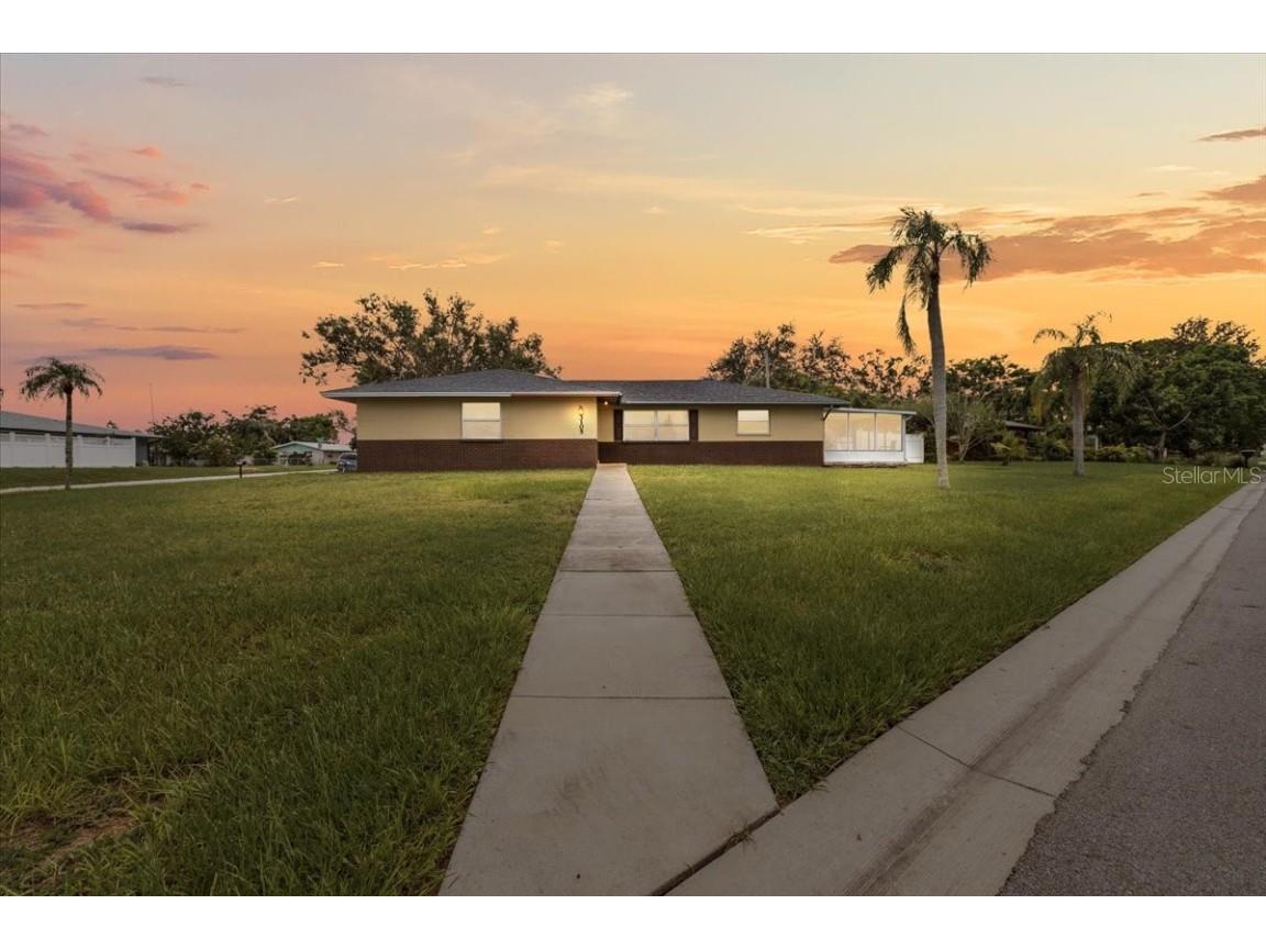 3105 Oxford Drive W Bradenton FL 34205 A4663732 image1