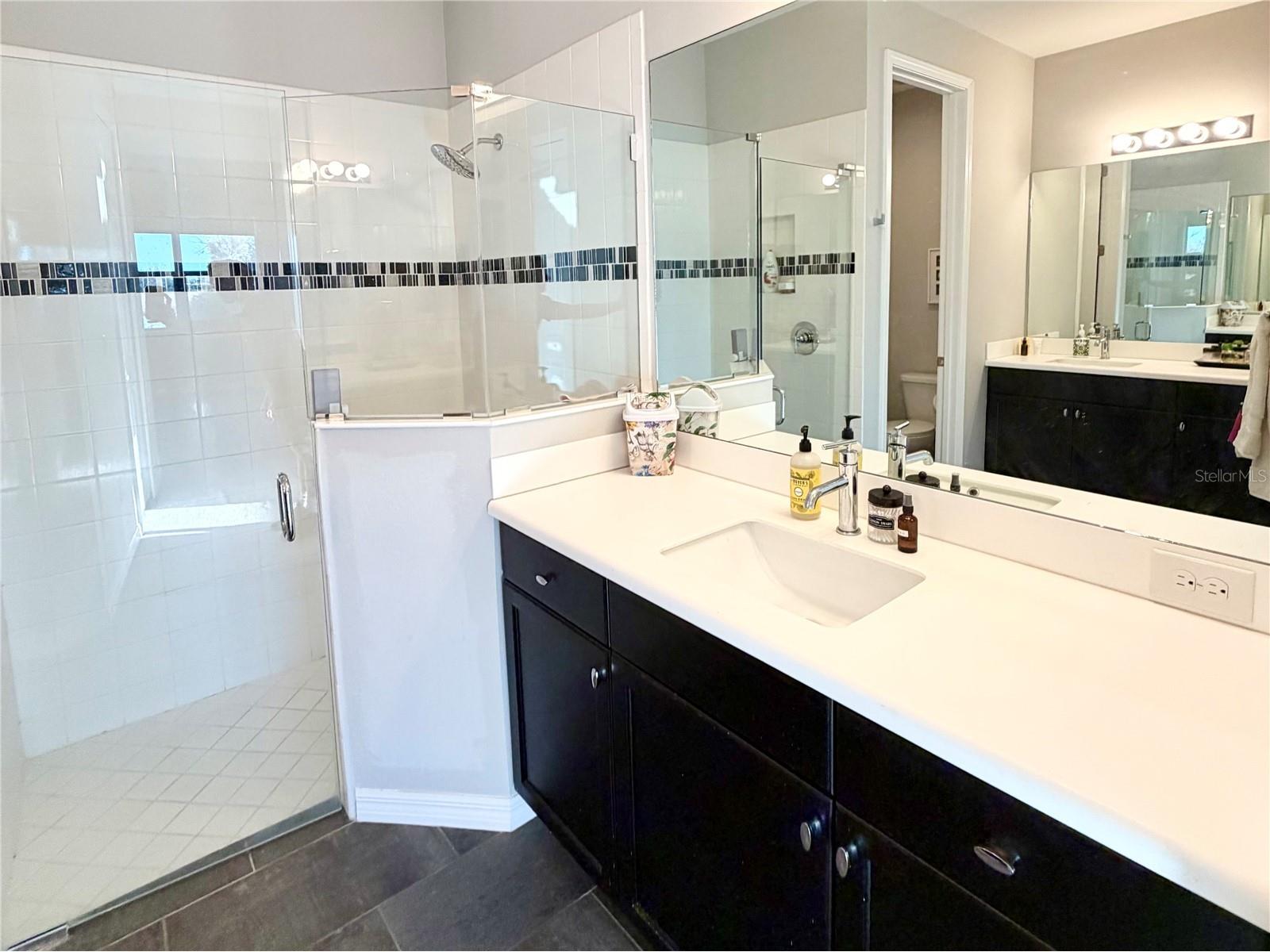 3105 Trustee Avenue Sarasota FL 34243 A4677124 image15