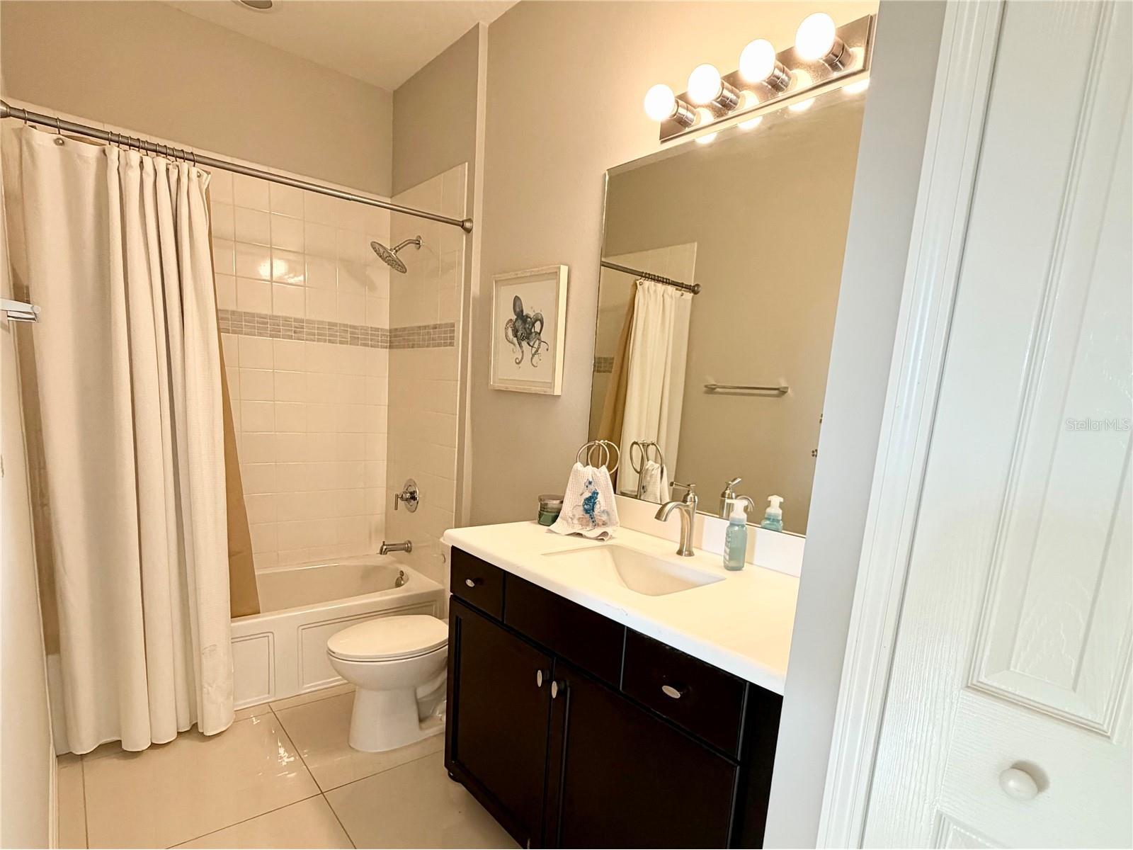 3105 Trustee Avenue Sarasota FL 34243 A4677124 image16