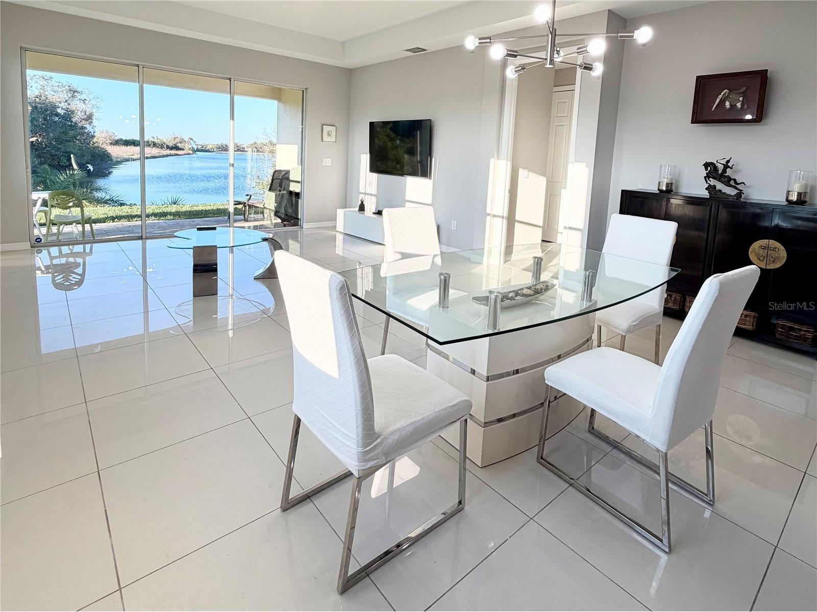 3105 Trustee Avenue Sarasota FL 34243 A4677124 image7