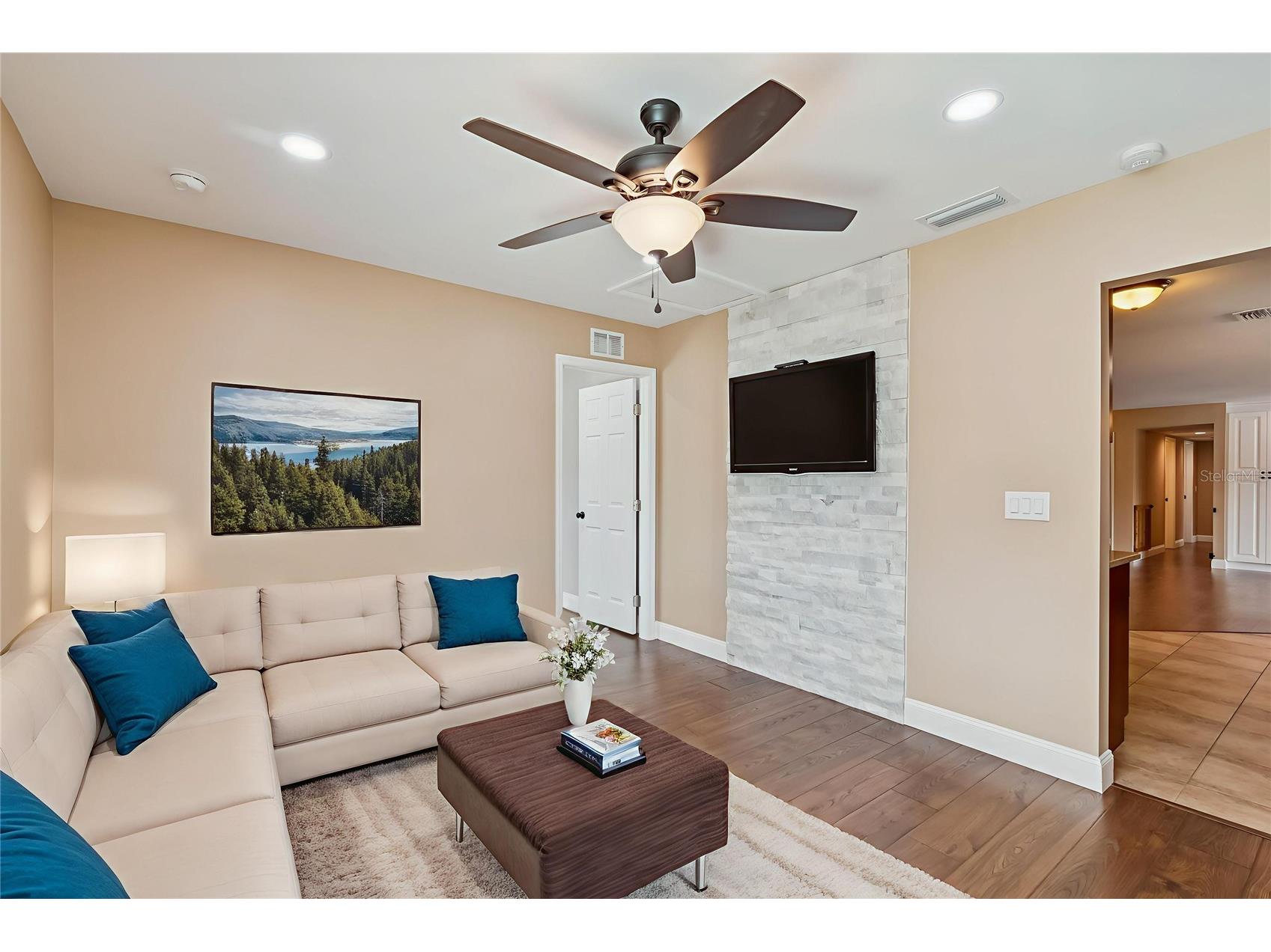 3106 Lake Ellen Drive Tampa FL 33618 TB8477326 image21