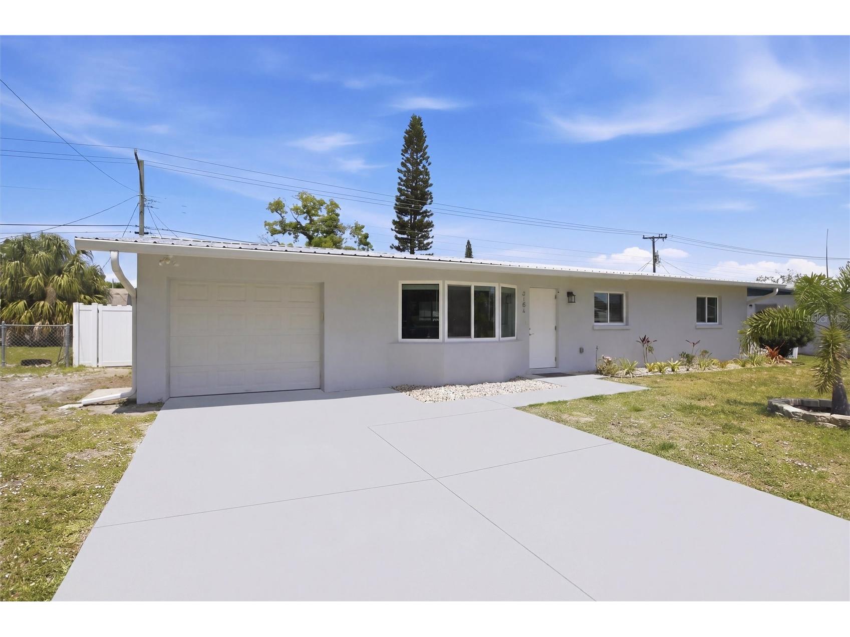 3106 Oxford Drive W Bradenton FL 34205 R4911062 image1