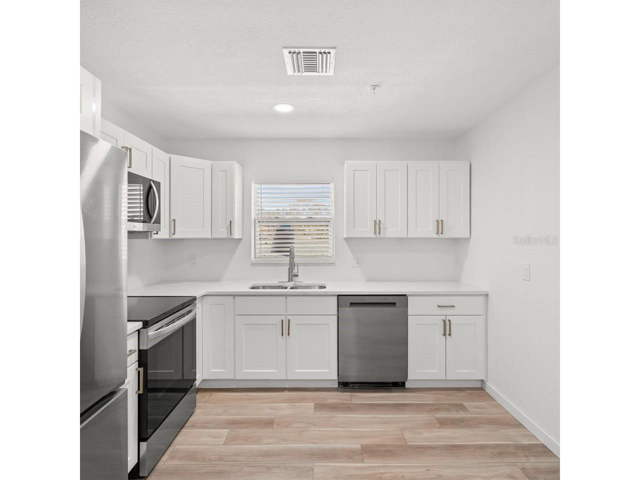3107 16th Street N Saint Petersburg FL 33704 TB8509368 image11