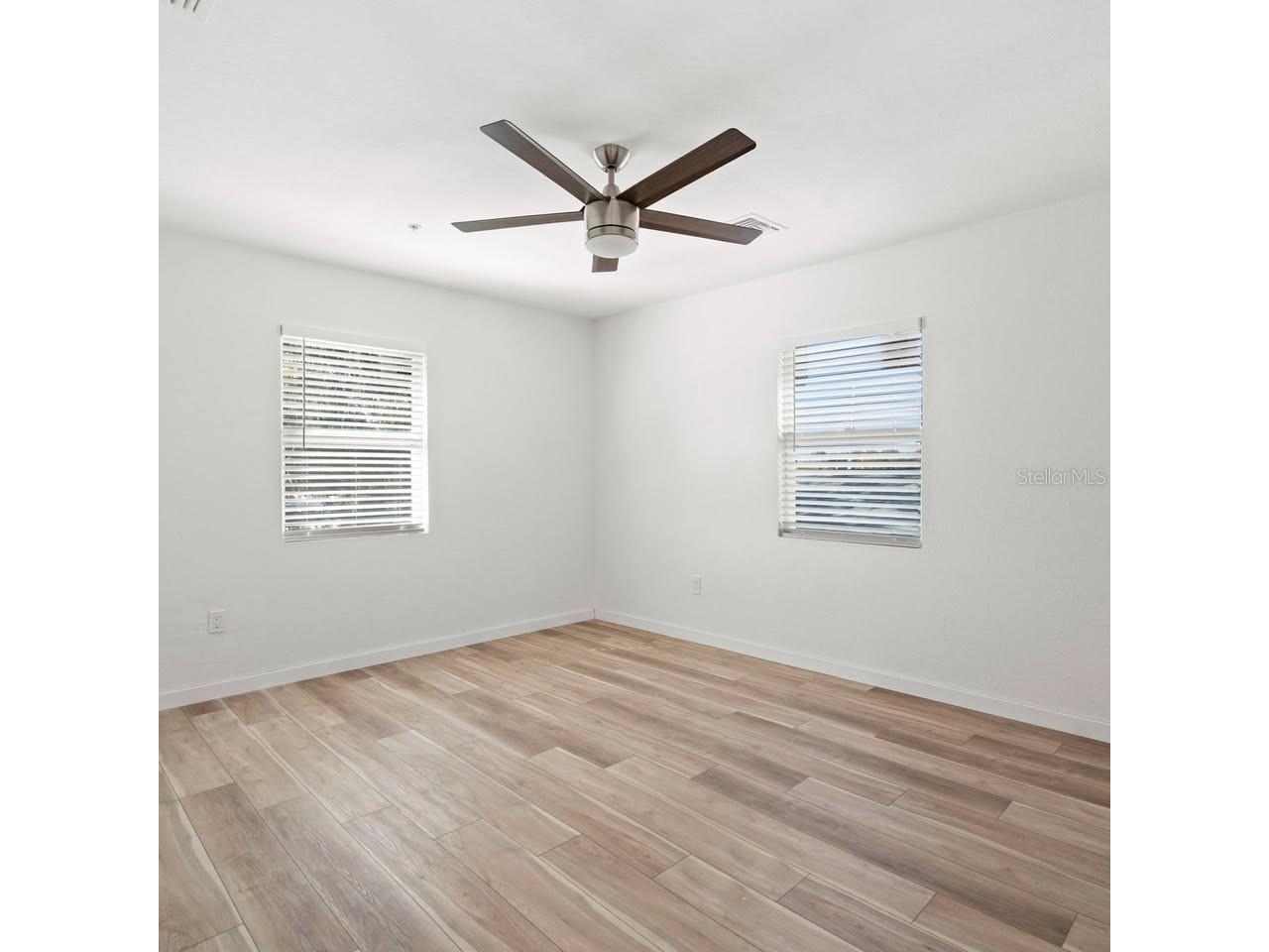 3107 16th Street N Saint Petersburg FL 33704 TB8509368 image14