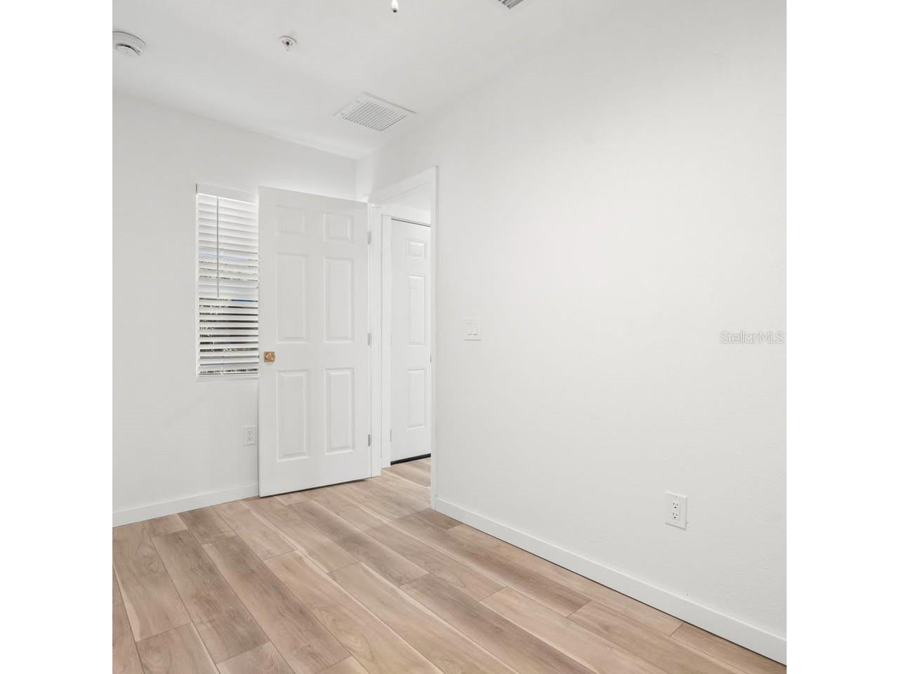3107 16th Street N Saint Petersburg FL 33704 TB8509368 image17