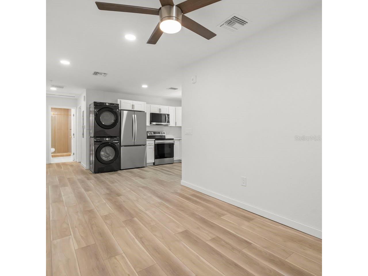 3107 16th Street N Saint Petersburg FL 33704 TB8509368 image6