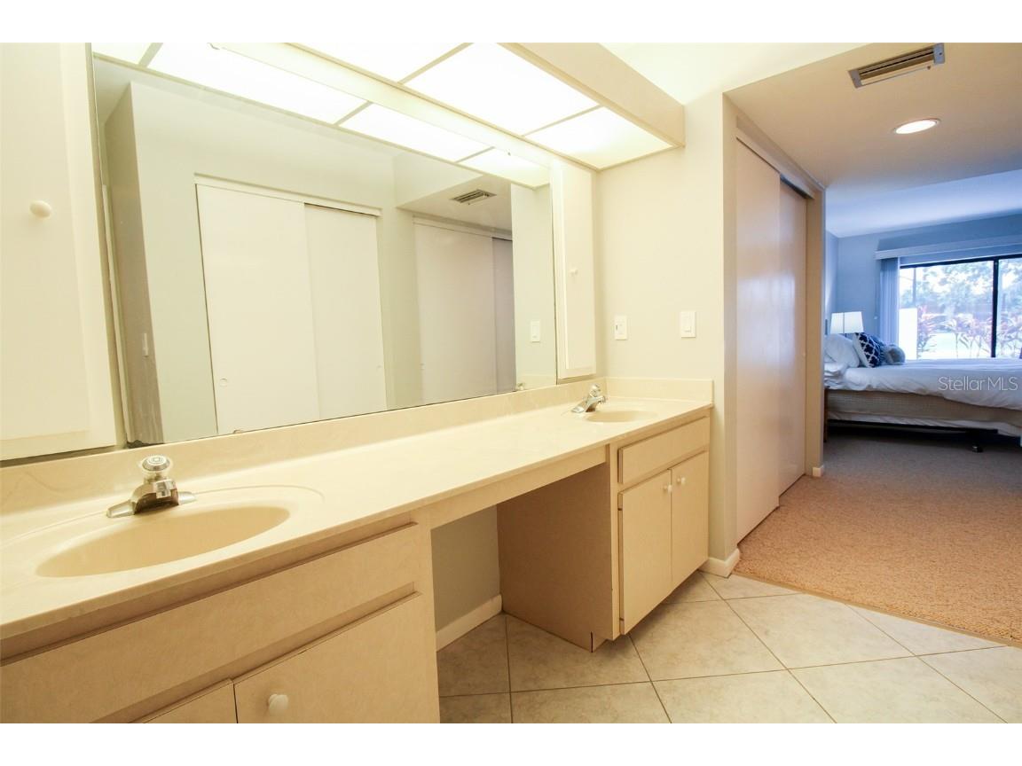 3107 Heatherwood Lane Sarasota FL 34235 A4541564 image35