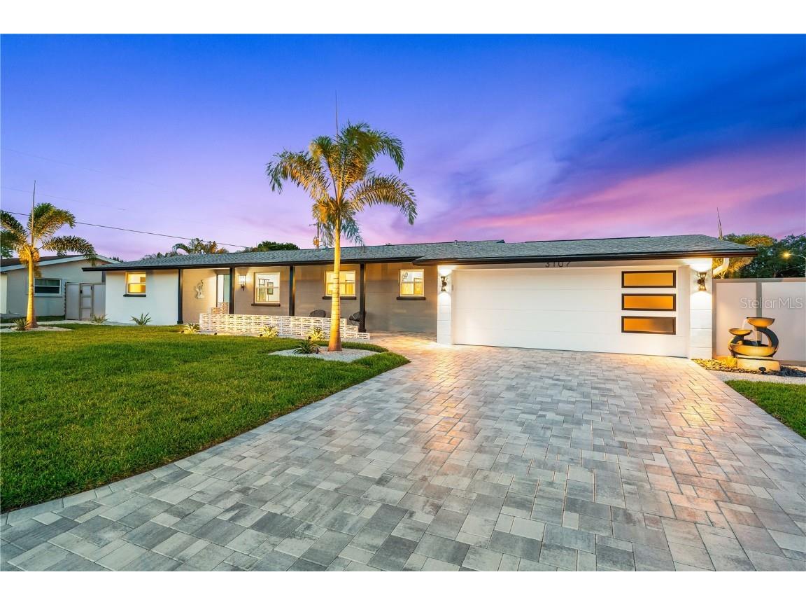 3107 Pinecrest Street Sarasota FL 34239 A4606339 image1
