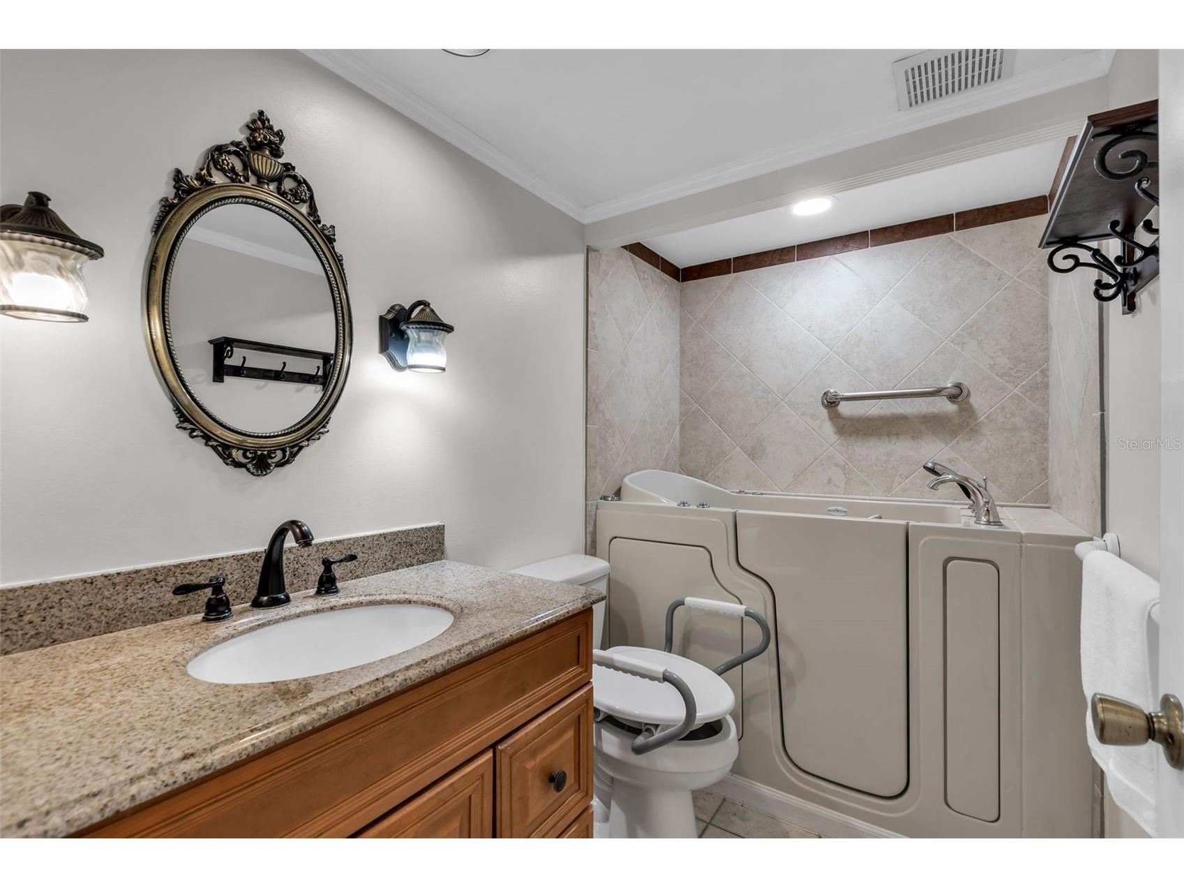 3107 Windrush Bourne Sarasota FL 34235 A4682307 image25