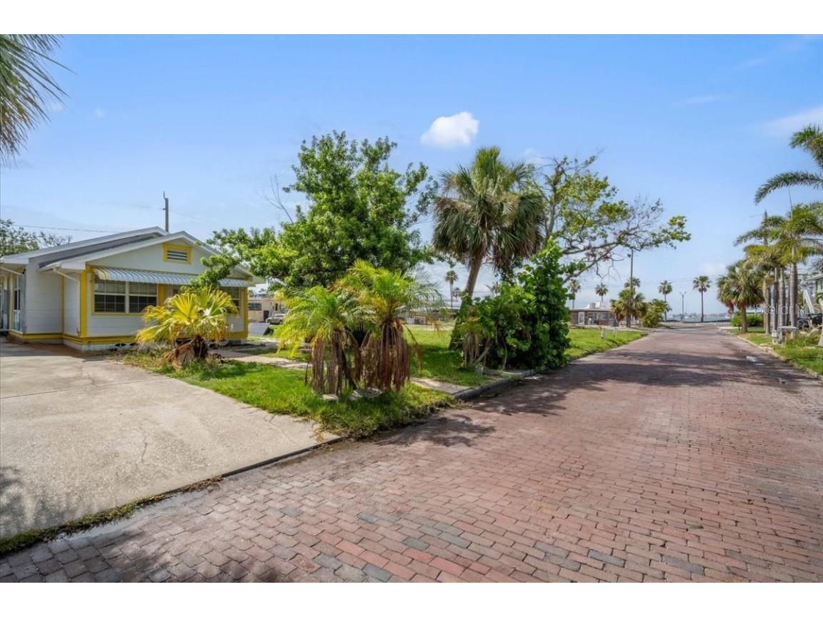 3108 56th Street S Gulfport FL 33707 TB8394059 image10