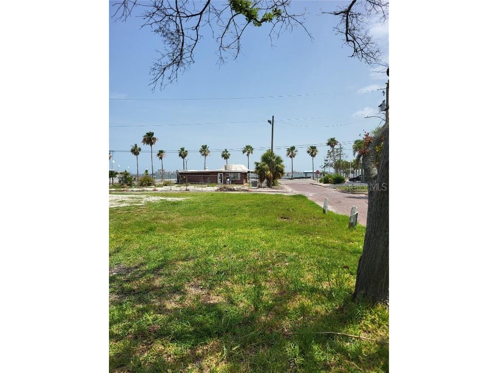 3108 56th Street S Gulfport FL 33707 TB8394059 image2