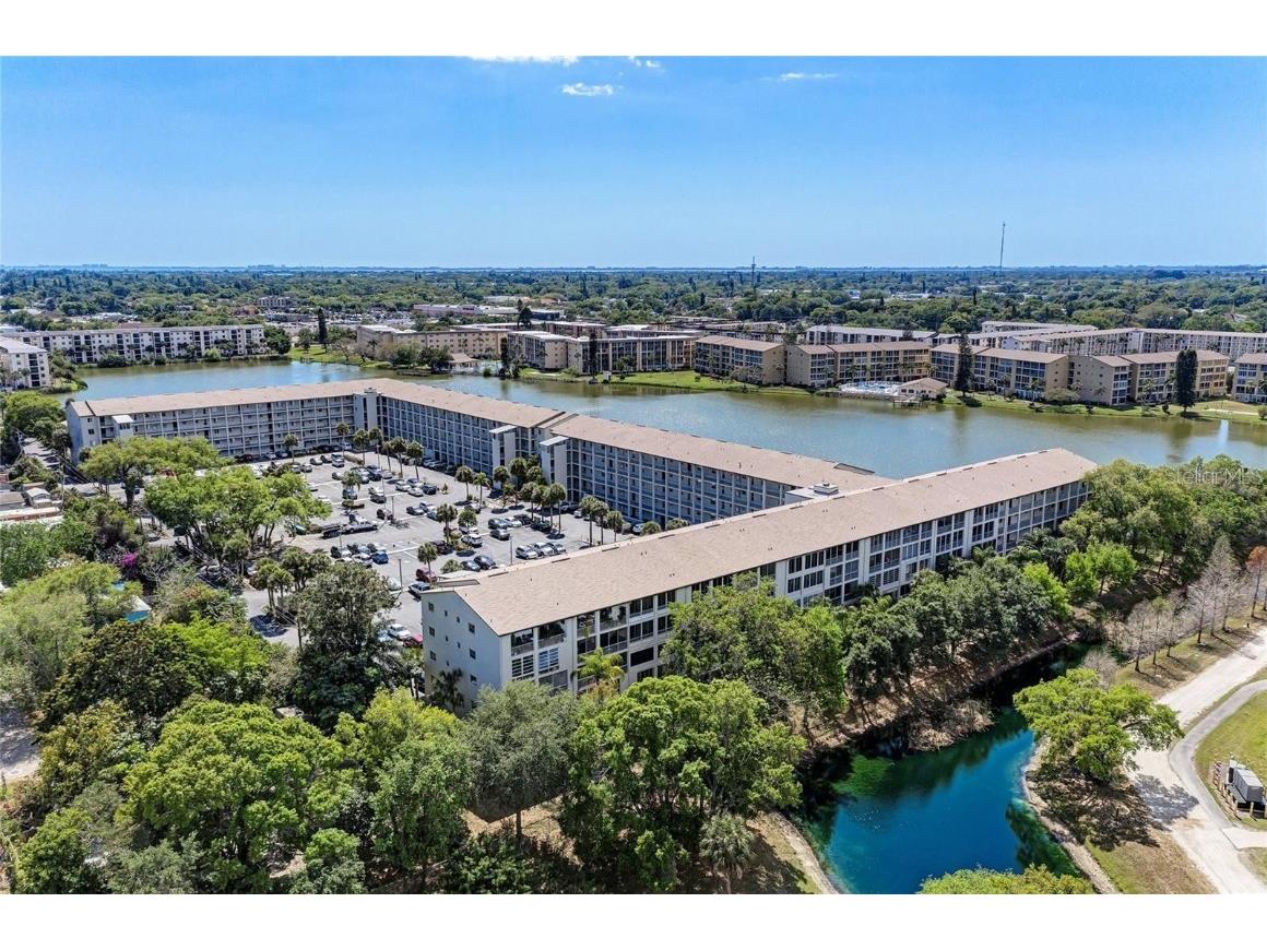 3108 Lake Bayshore Drive #211 Bradenton FL 34205 A4602200 image1