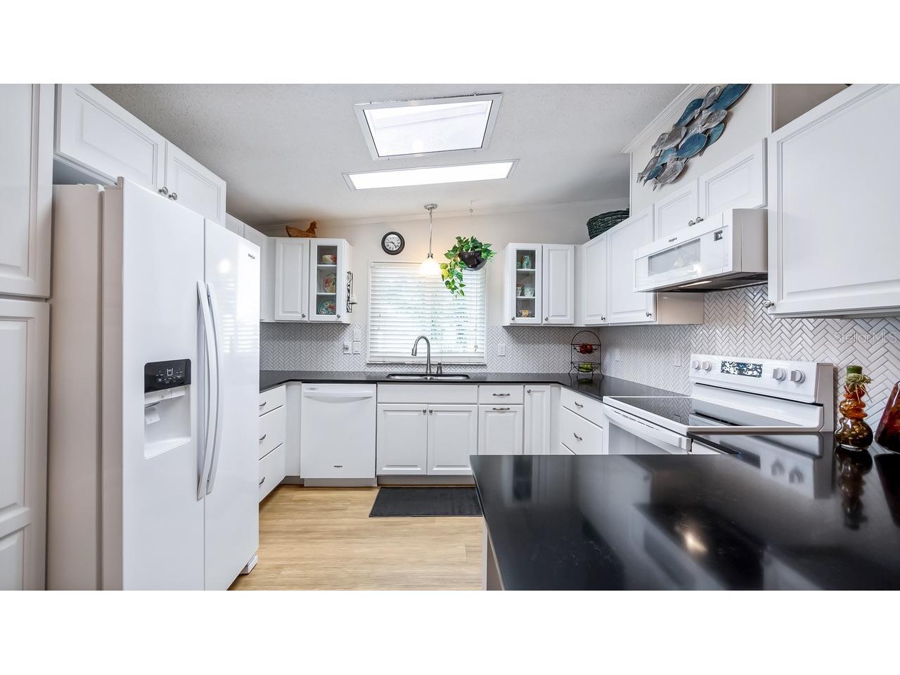 3109 Manatee Road Tavares FL 32778 - LAKE HARRIS G5113669 image8