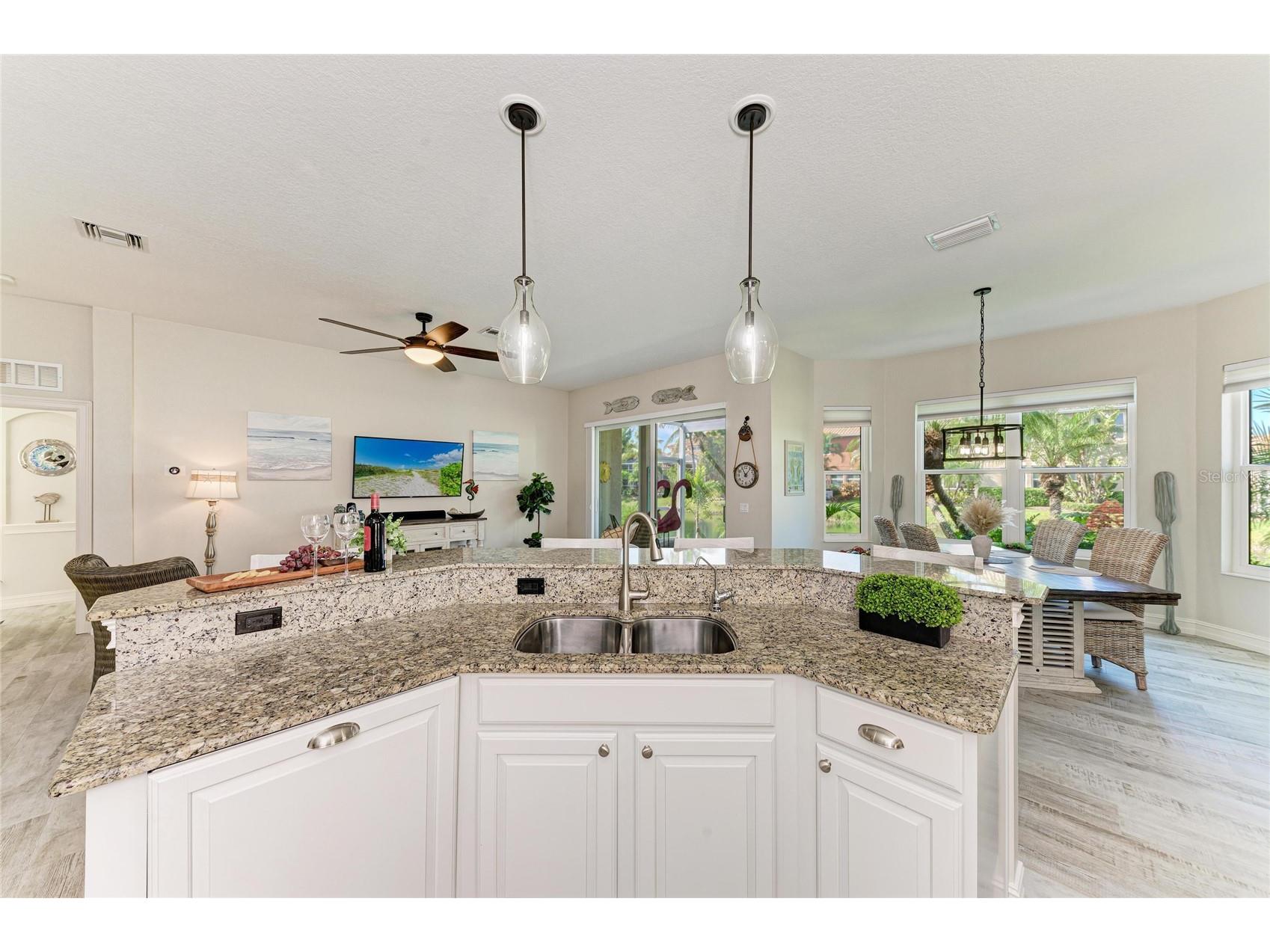 311 11th Avenue E Palmetto FL 34221 A4671022 image14