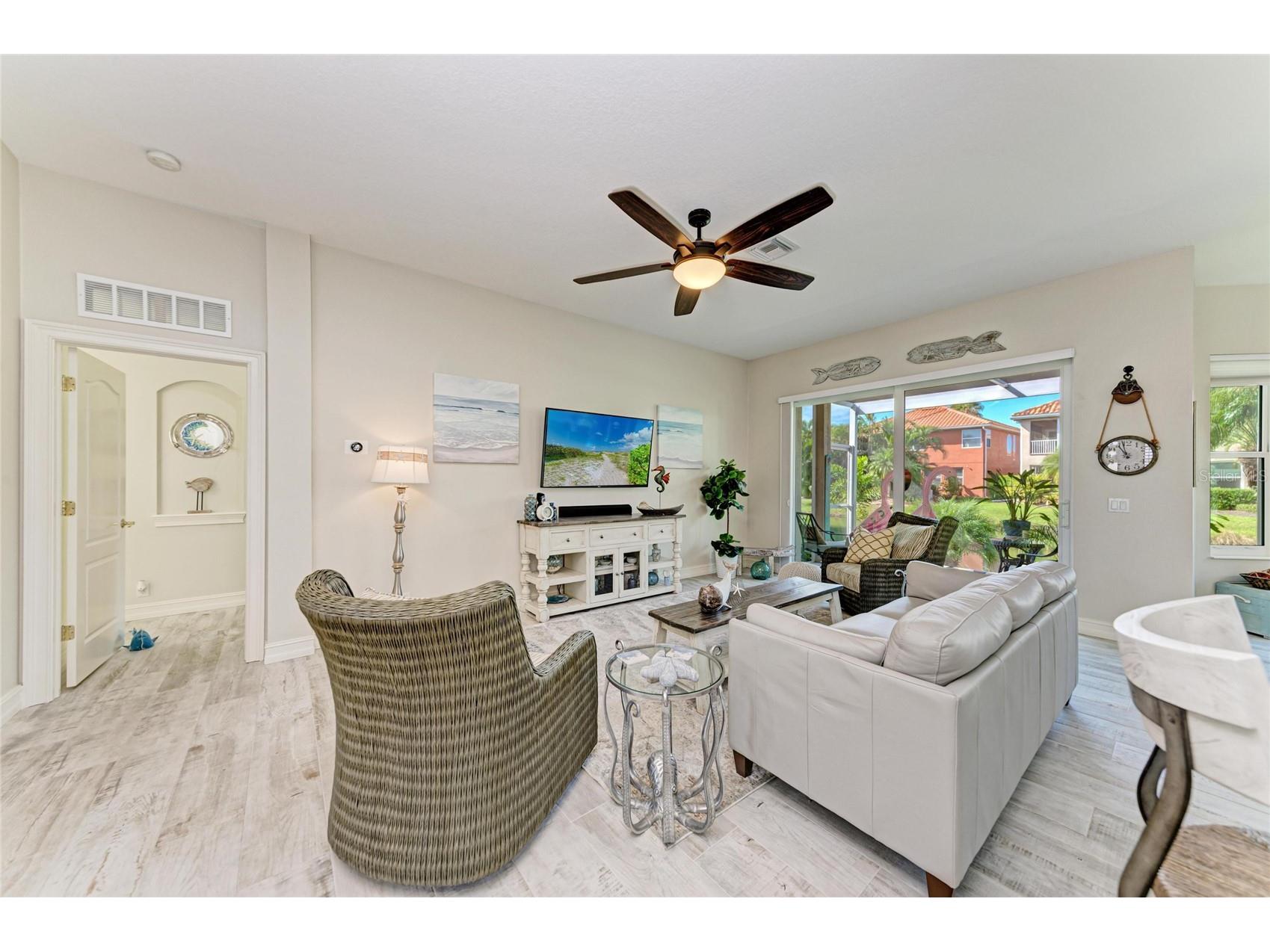 311 11th Avenue E Palmetto FL 34221 A4671022 image5