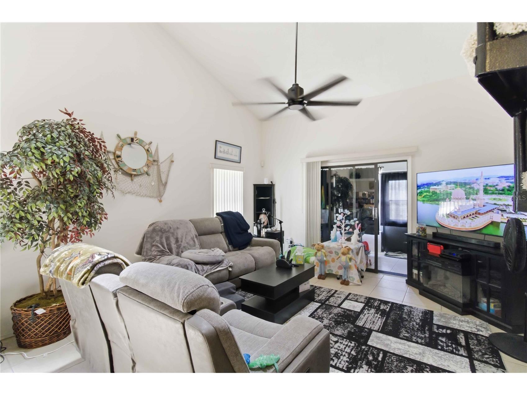 311 40th Court W Palmetto FL 34221 A4684017 image4