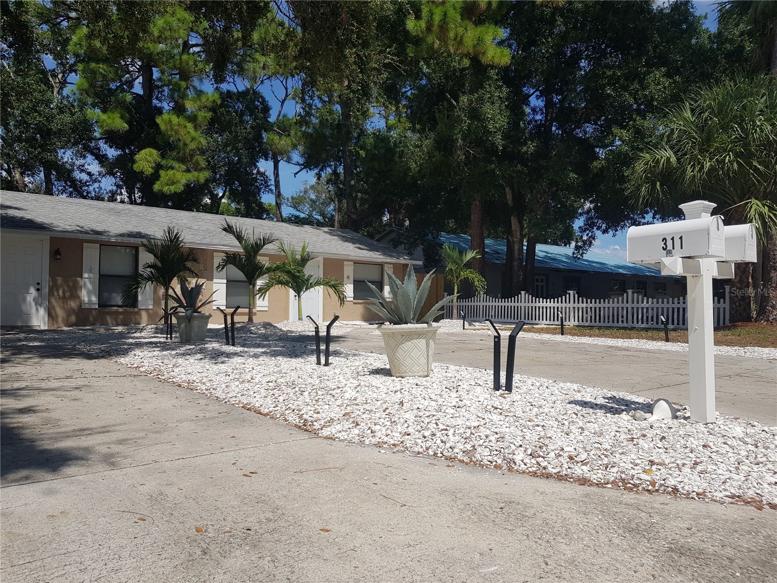 311 58th Avenue E Bradenton FL 34203 A4688795 image1