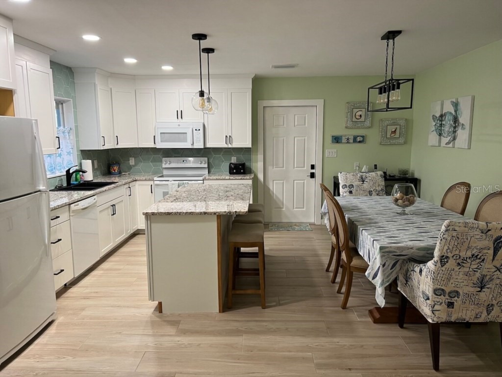 311 66th Street Bradenton Beach FL 34217 A4694363 image4