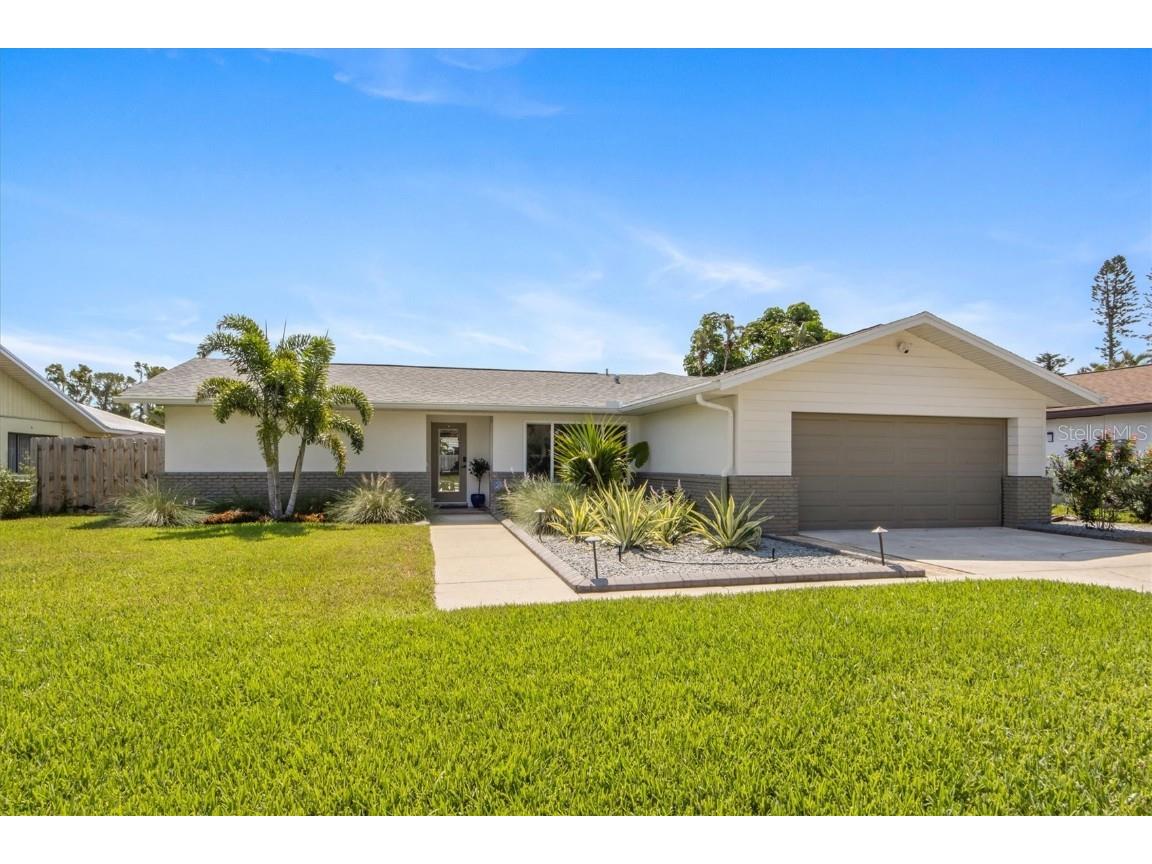 311 70th Street NW Bradenton FL 34209 A4659746 image1