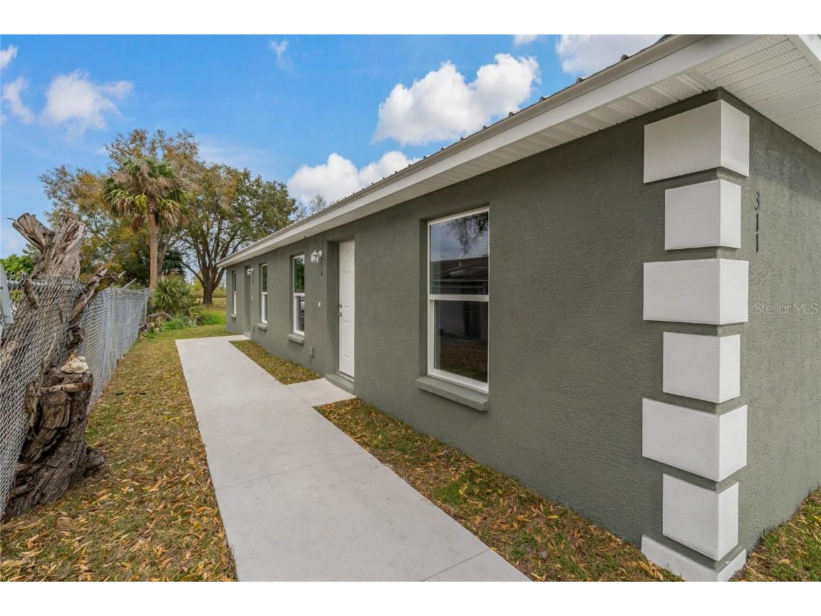 311 Avenue Y Ne Winter Haven FL 33881 P4929214 image1