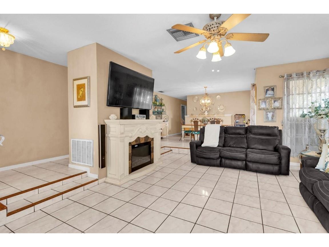 311 Bay Street Tarpon Springs FL 34689 W7878122 image3