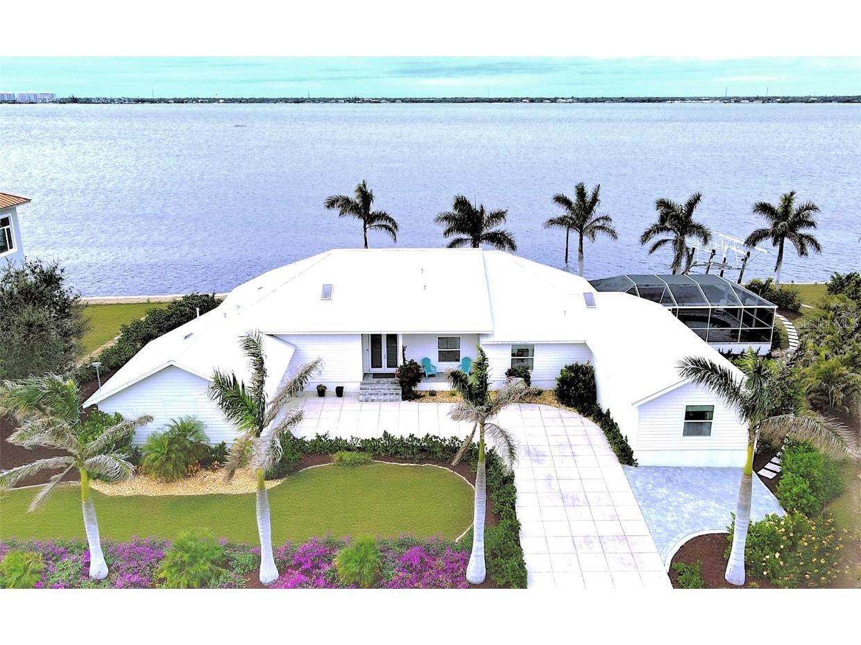 311 Bayridge Place Punta Gorda FL 33950 - CHARLOTTE HARBOR / PEACE RIVER A4676801 image1