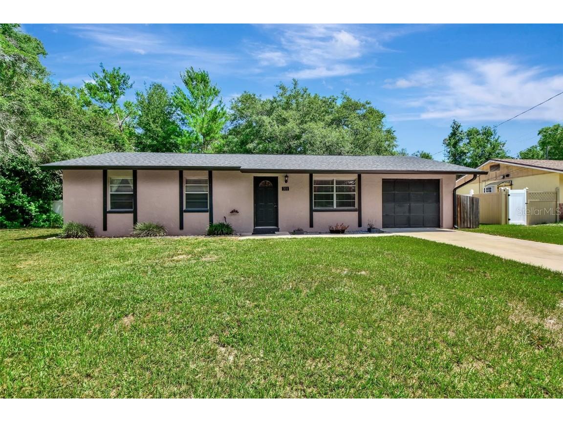 311 Dogwood Avenue Orange City FL 32763 V4930796 image1