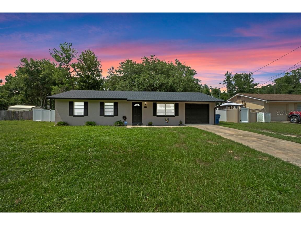 311 Dogwood Avenue Orange City FL 32763 O6327425 image1
