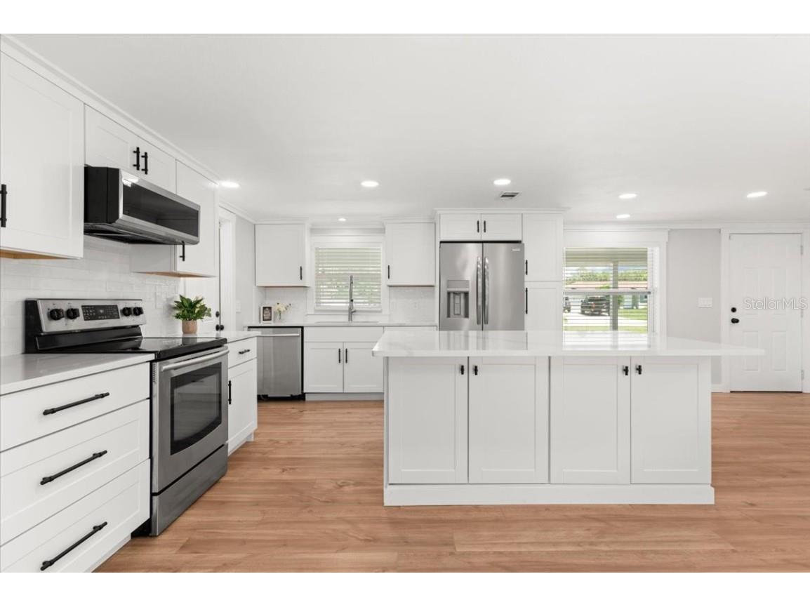 311 Dorchester Drive Venice FL 34293 A4666333 image10