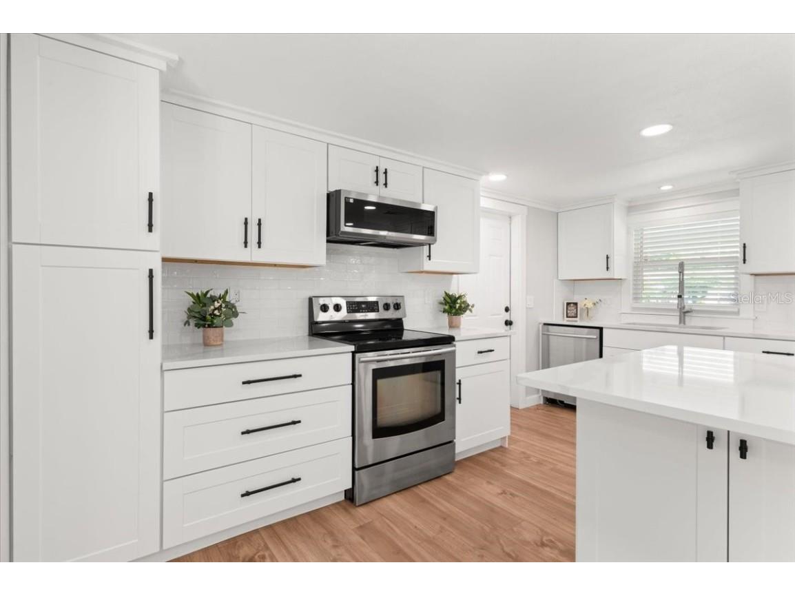 311 Dorchester Drive Venice FL 34293 A4666333 image11