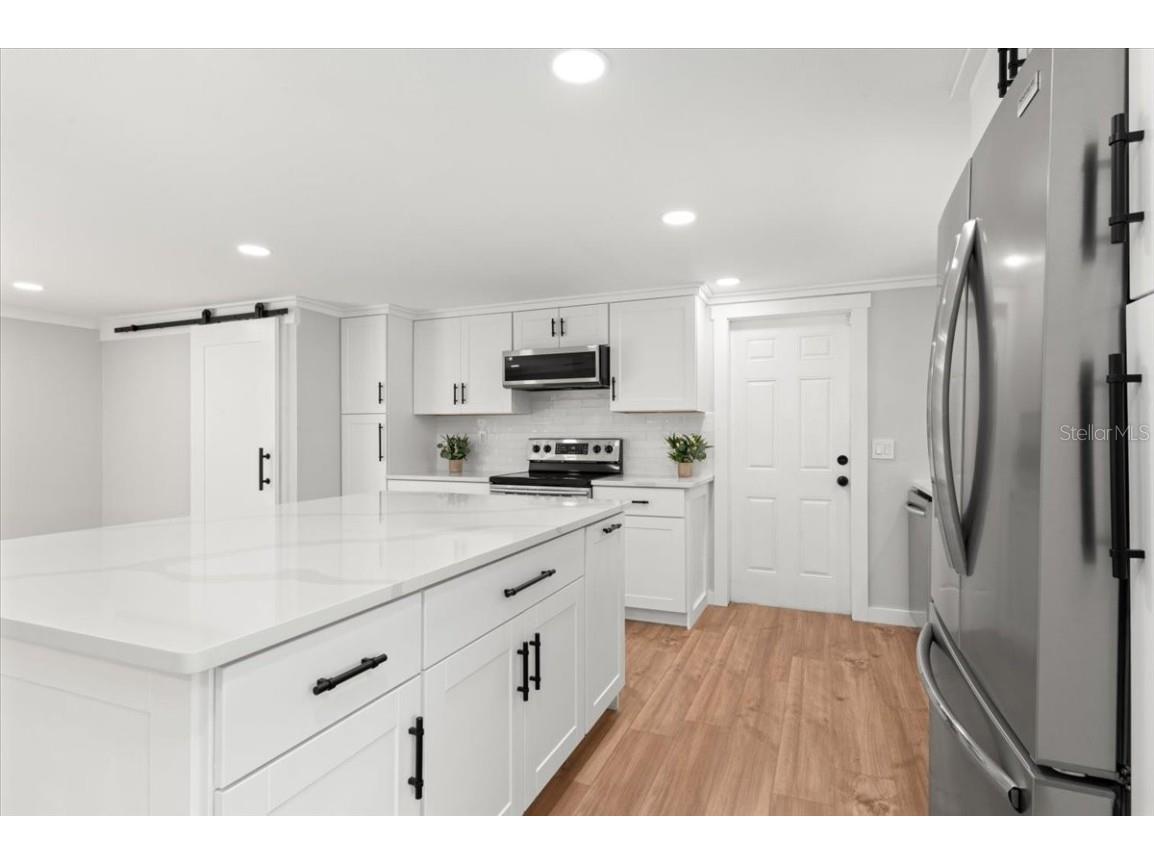 311 Dorchester Drive Venice FL 34293 A4666333 image13