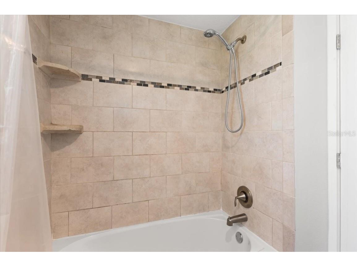 311 Dorchester Drive Venice FL 34293 A4666333 image24